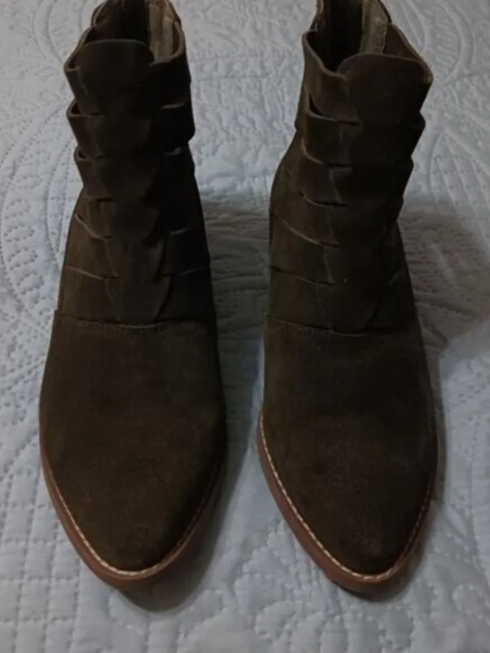 Green suede ankle boots sz 7 Volatile Blix bootie festival boho western rodeo